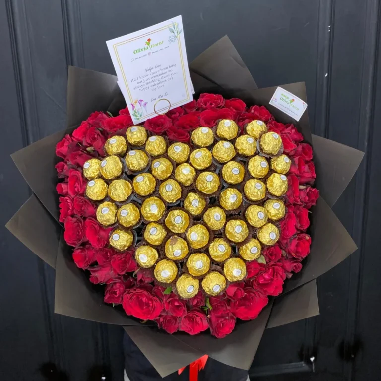 Buket Mawar Merah dan Cokelat Hati