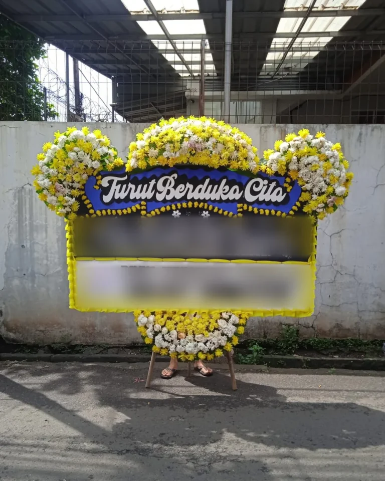 Papan Duka Tiga Mahkota Hitam Biru