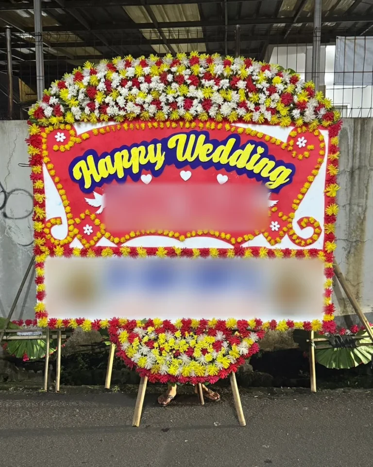 Papan Wedding Merah Mahkota Lebar