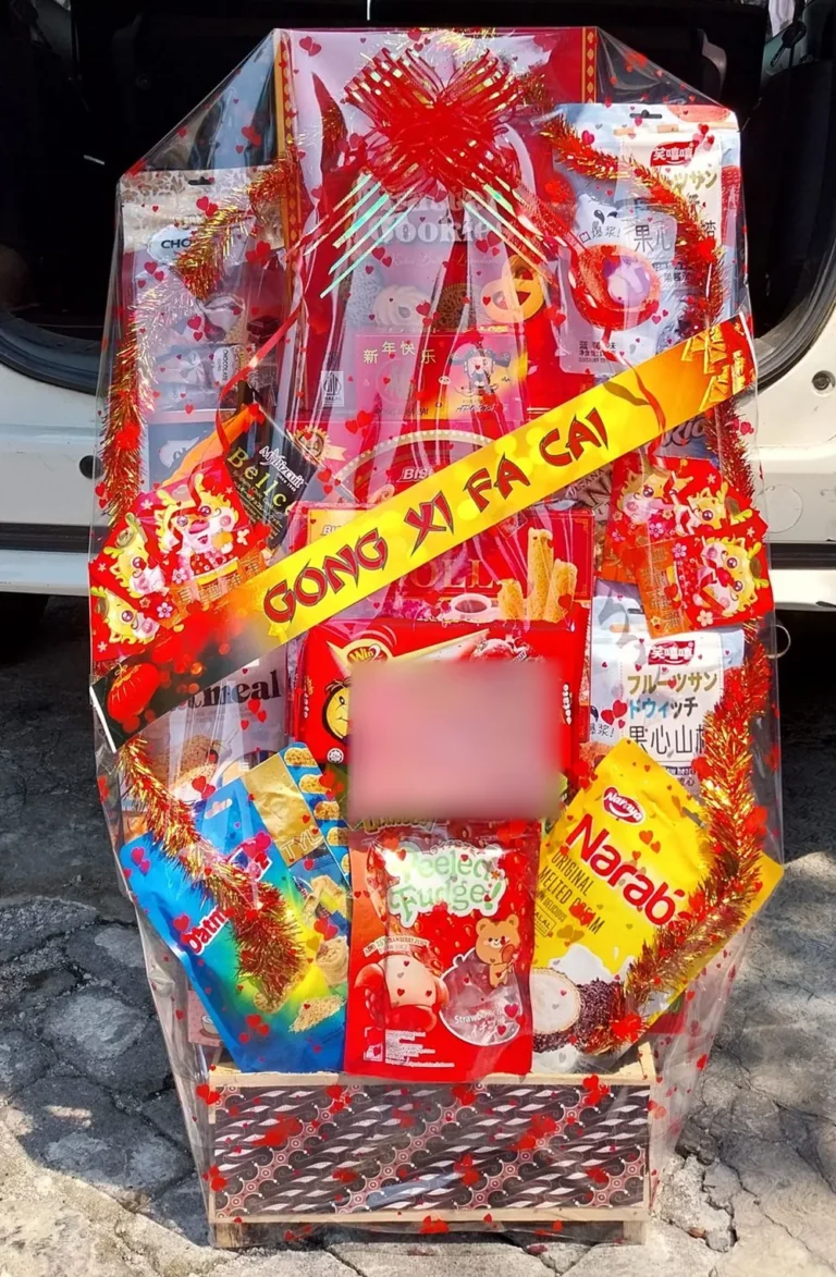 Parcel Imlek Tinggi Aneka Camilan