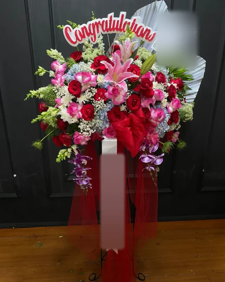 Standing Flower Merah Pink Daun Palem Perak